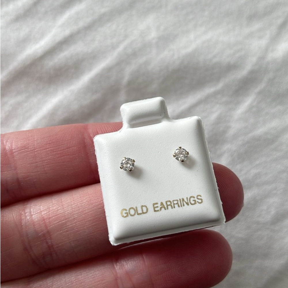 10k Gold Stud Earrings